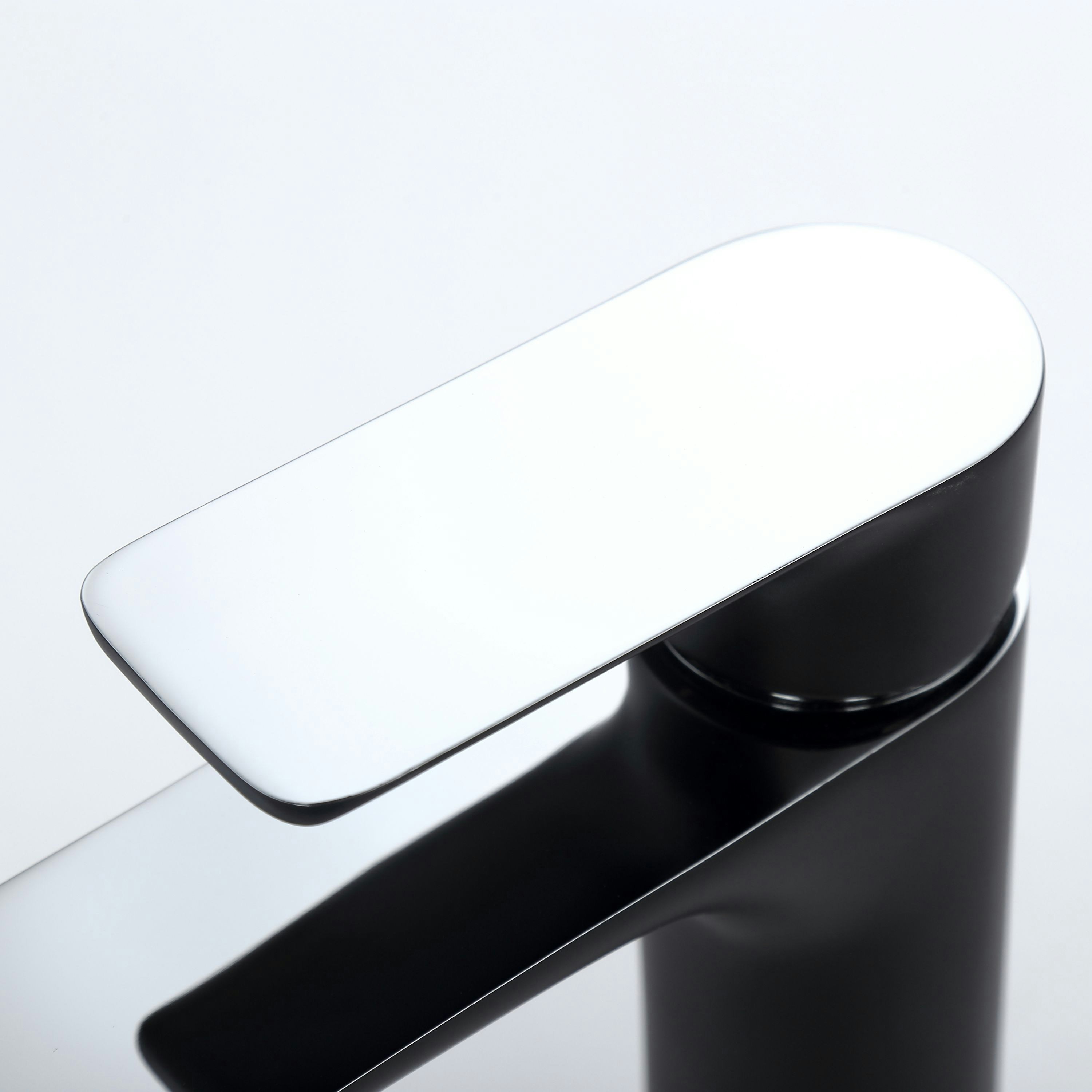 Design Waschtischarmatur 4024CB - Schwarz Matt Design Waschtischarmatur 4024CB - Schwarz Matt